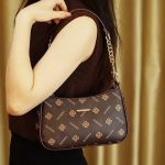 Retro Chain Shoulder Bag - Image 2